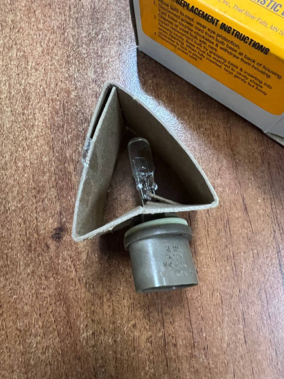 Лампочка дальнего света Arctic Cat Z1-570XT 0609-252, 8GH 008 358-121