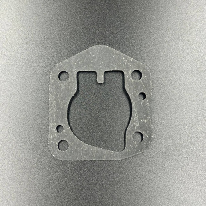Прокладка под пластину помпы охлаждения Suzuki DF8-20(A) (WaveMarine)