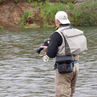 Водонепроницаемая сумка Aquapac М022 - Stormproof SLR Medical Pouch (Cool Grey)